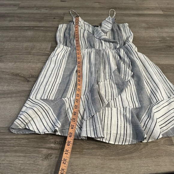 Express Navy Blue & White and stripped spring dress size Medium - Picture 5 of 6